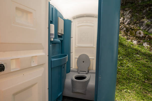 Portable Toilet Options We Offer in Northville, MI